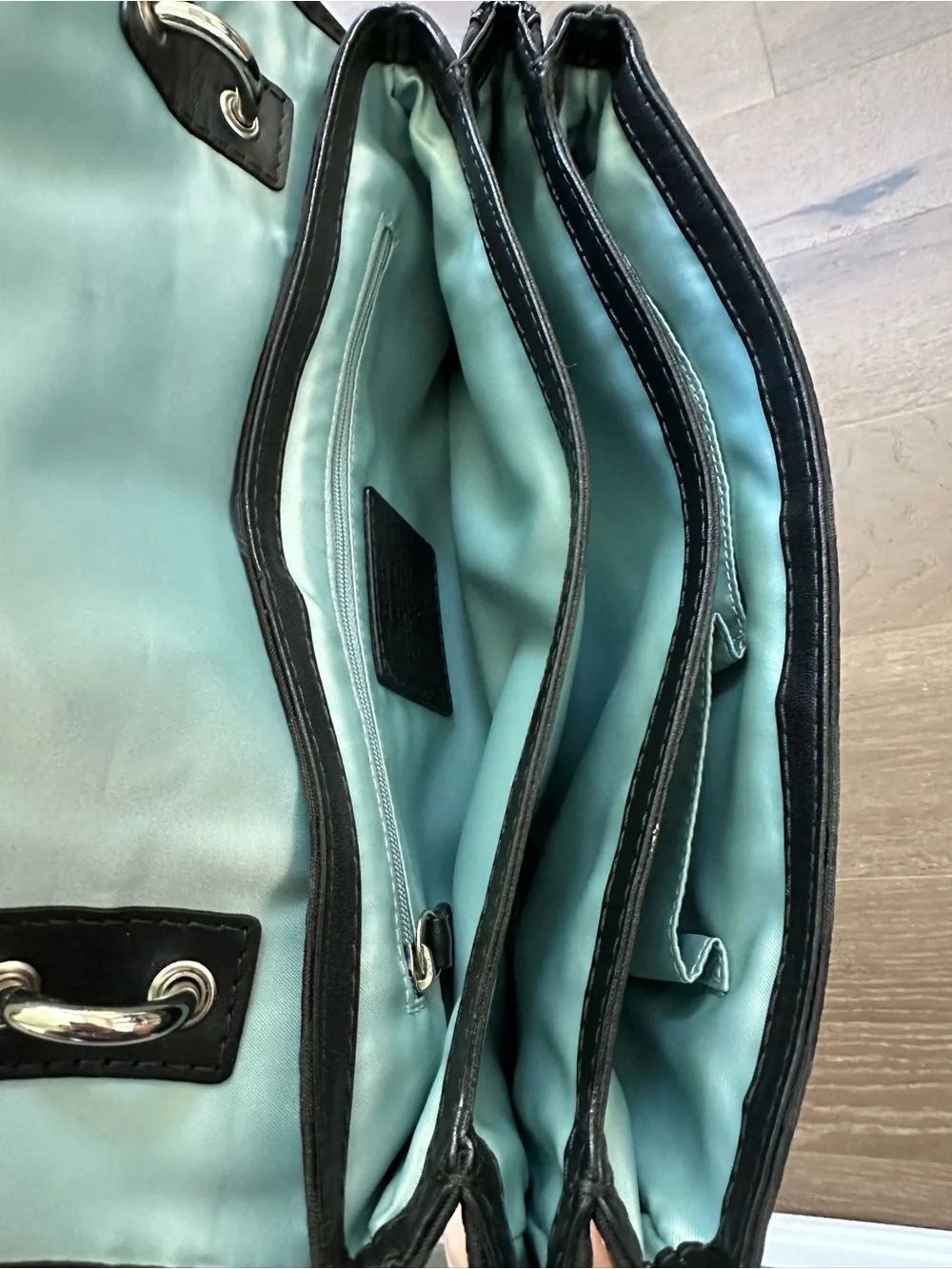 Coach Black Shoulder Bag with Silver Turn-Lock - Picture 2 of 10